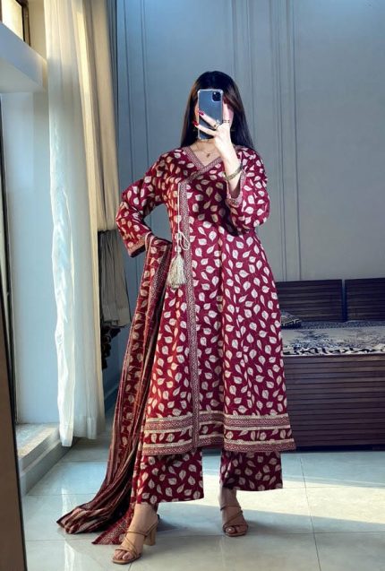 Red sherwani Style Gwan Three Piece Set ❤️